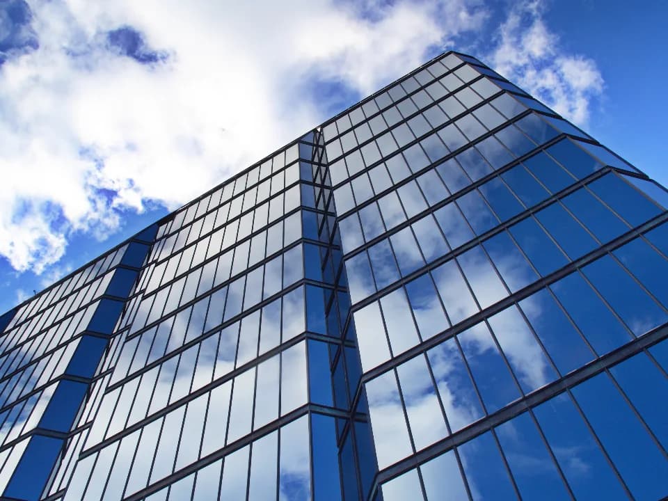 When to take outside capital, and when to wait.
