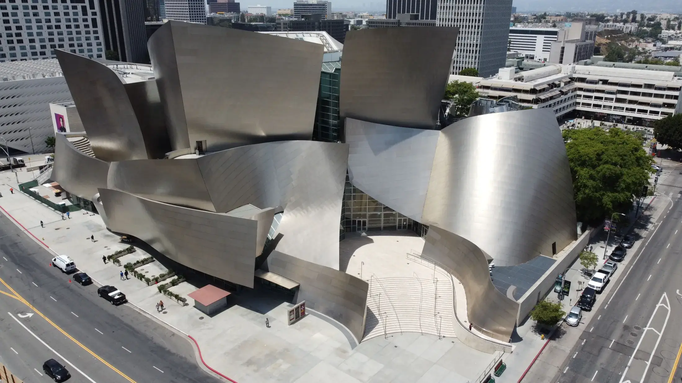Walt Disney Concert Hall facade in Los Angeles