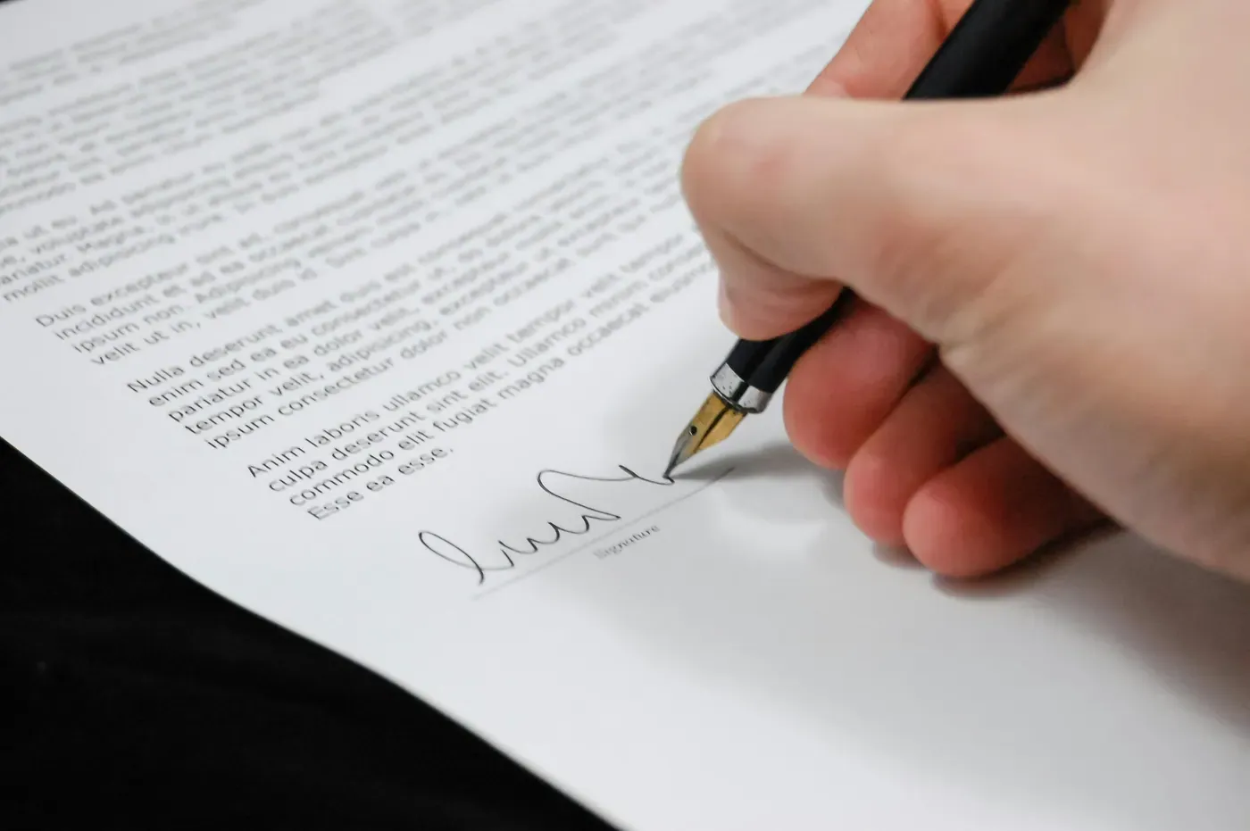 Document signing with fountain pen